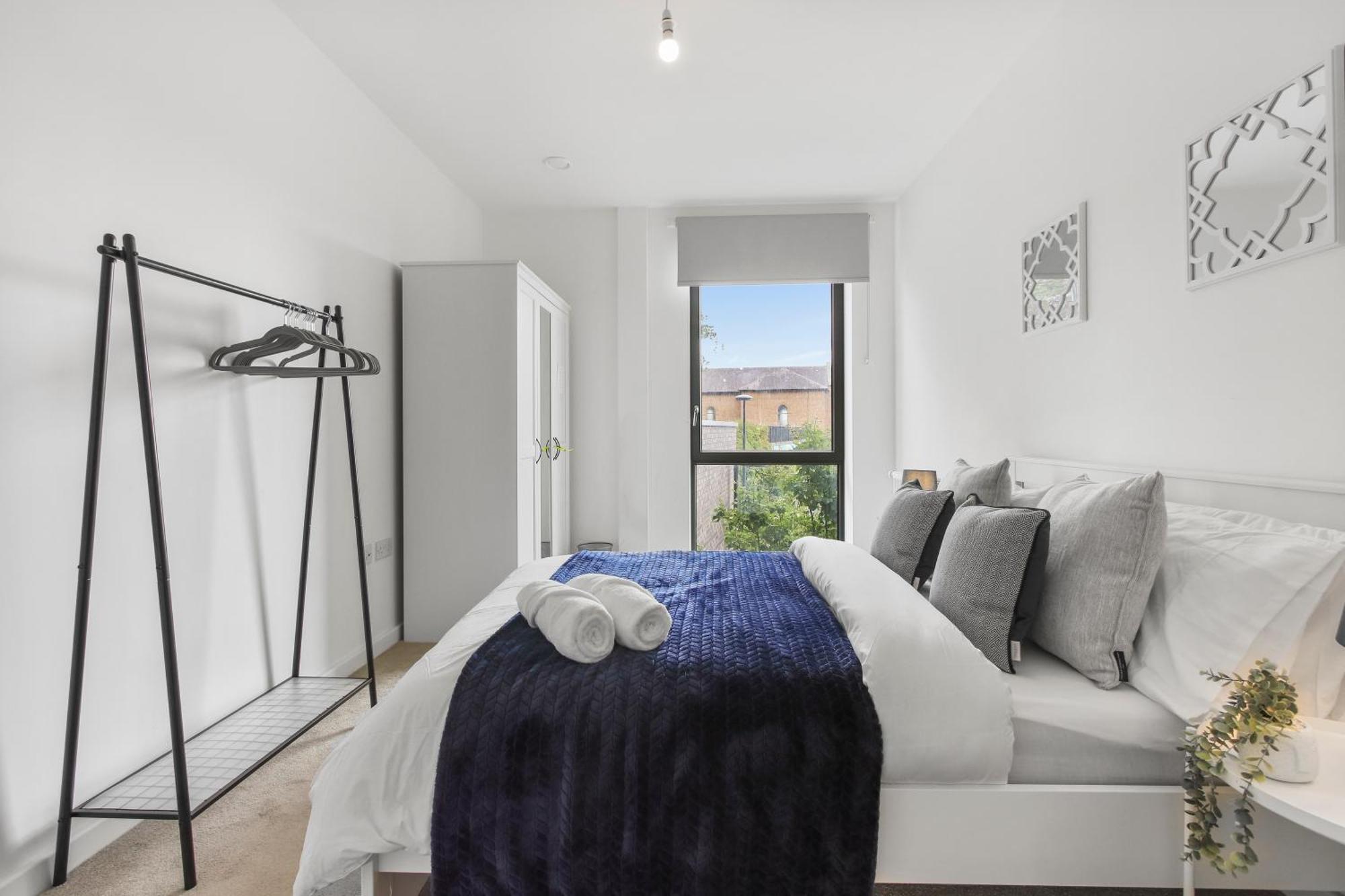 Centrally Located - Modern - 2Bed - 2Bath Apartment London Exterior photo