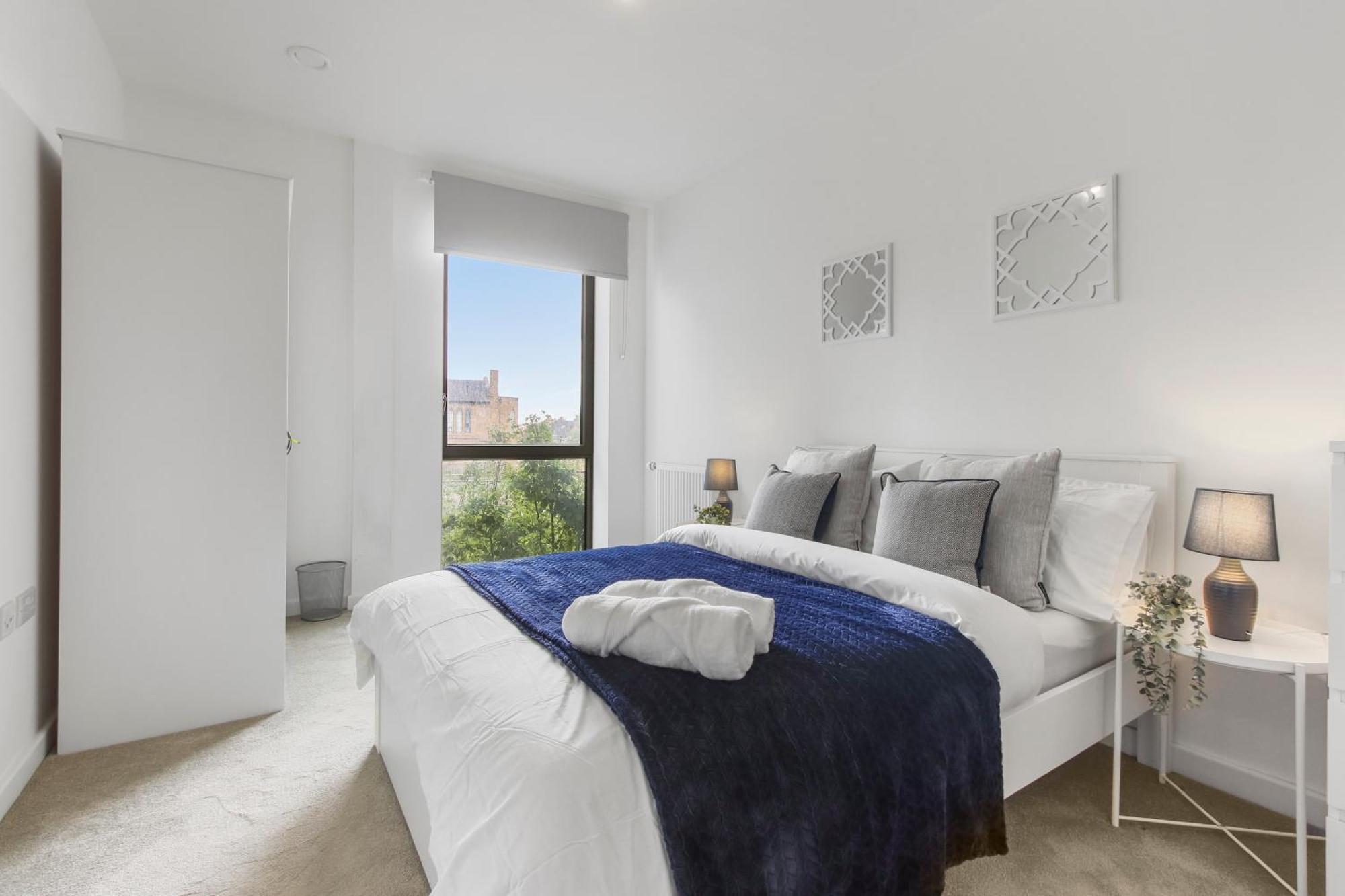 Centrally Located - Modern - 2Bed - 2Bath Apartment London Exterior photo